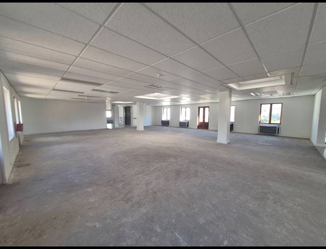1,315M² OFFICE TO LET IN SANDTON CENTRAL